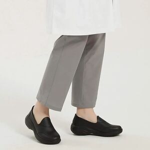 (59-3547)  Hawkwell Women's Slip On Nursing Shoes Comfortable Sz 8